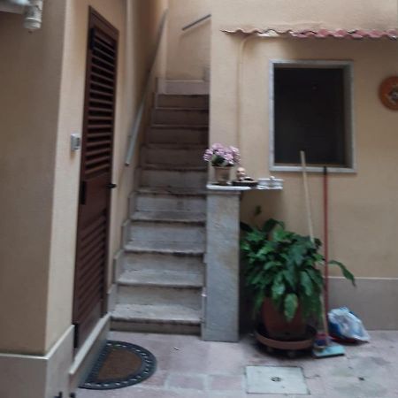 Casa Ale Bed and Breakfast Brindisi Eksteriør billede