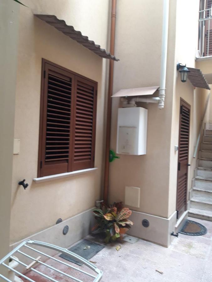 Casa Ale Bed and Breakfast Brindisi Eksteriør billede