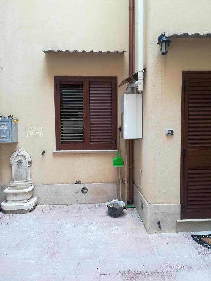 Casa Ale Bed and Breakfast Brindisi Eksteriør billede